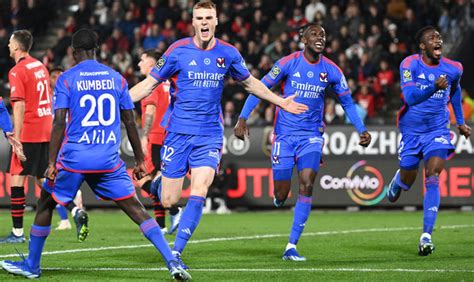 Victory at last! Lyon wins its first game in French league at 11th attempt